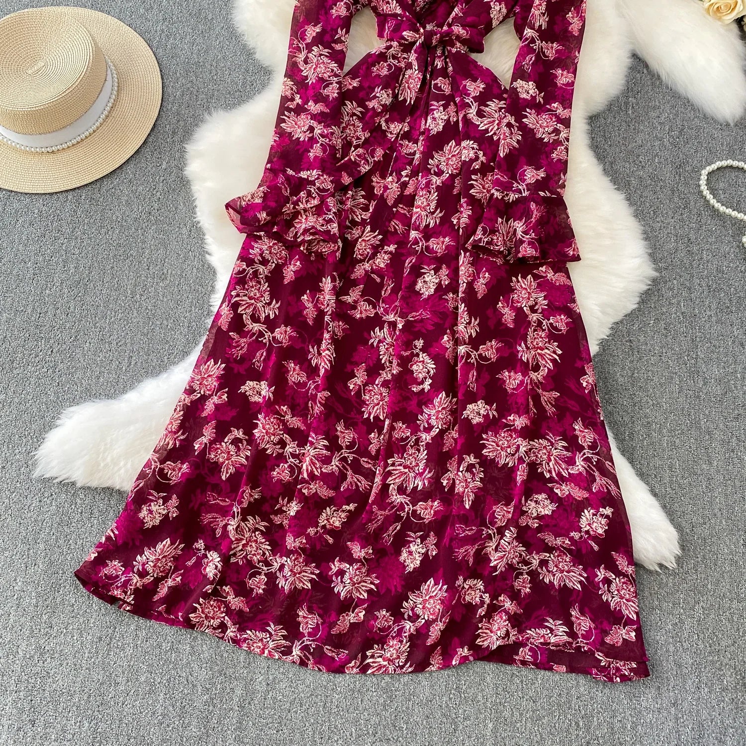 Women's Chiffon Elegant Ruffled V-neck Long-sleeved Dress
