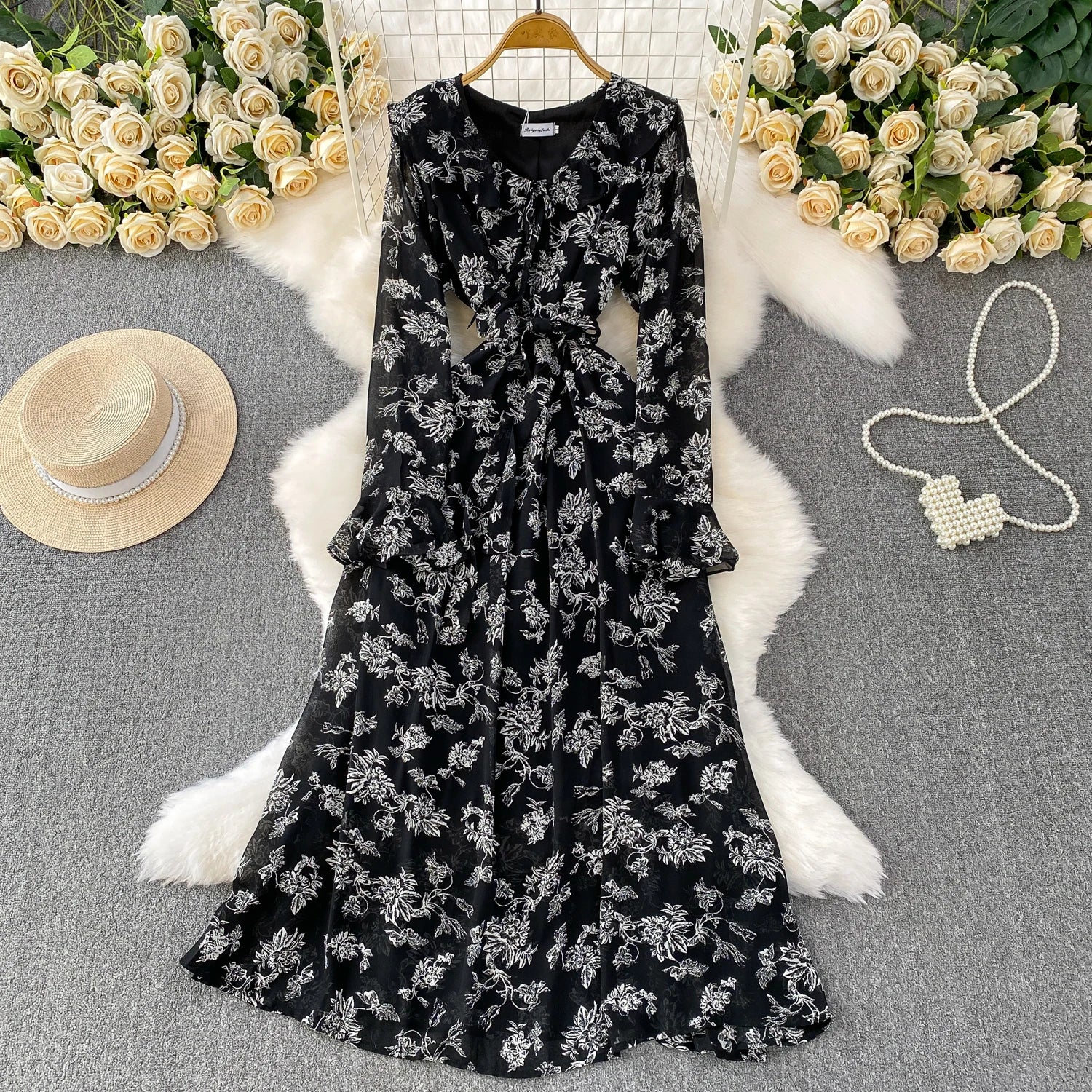 Women's Chiffon Elegant Ruffled V-neck Long-sleeved Dress