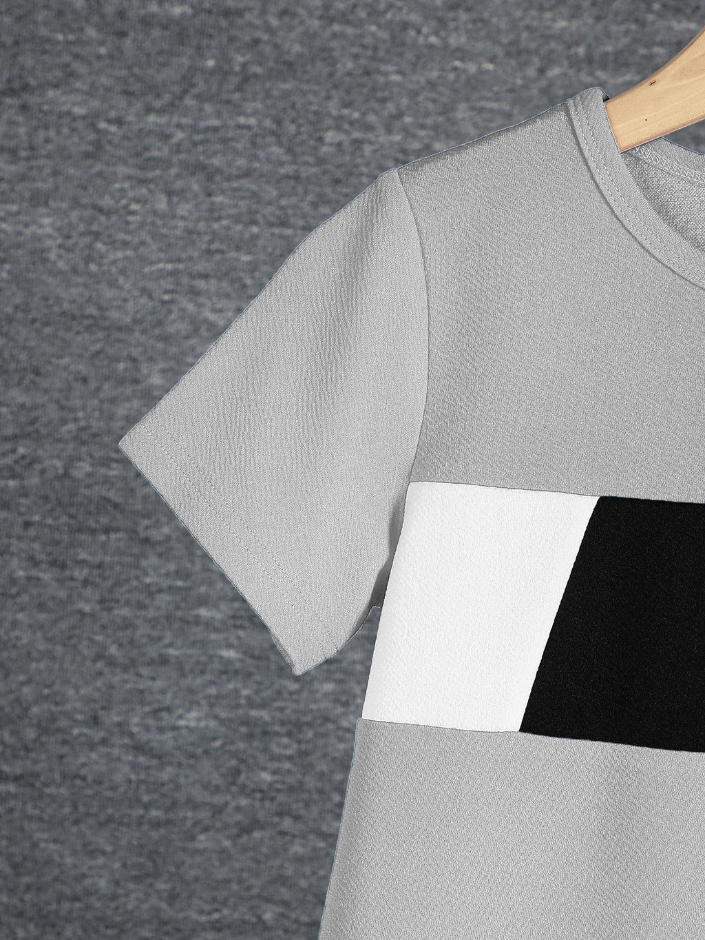 2pcs Boys Casual Colorblock Short Sleeve T-shirt & Shorts Set