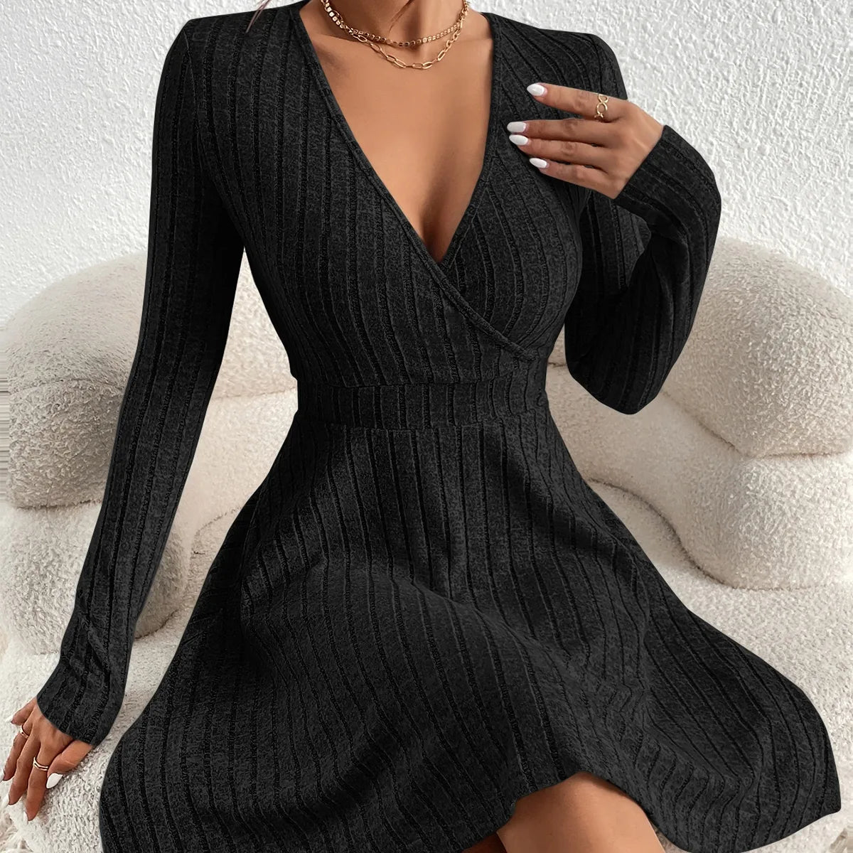 Autumn and Winter New Women's Black Dress