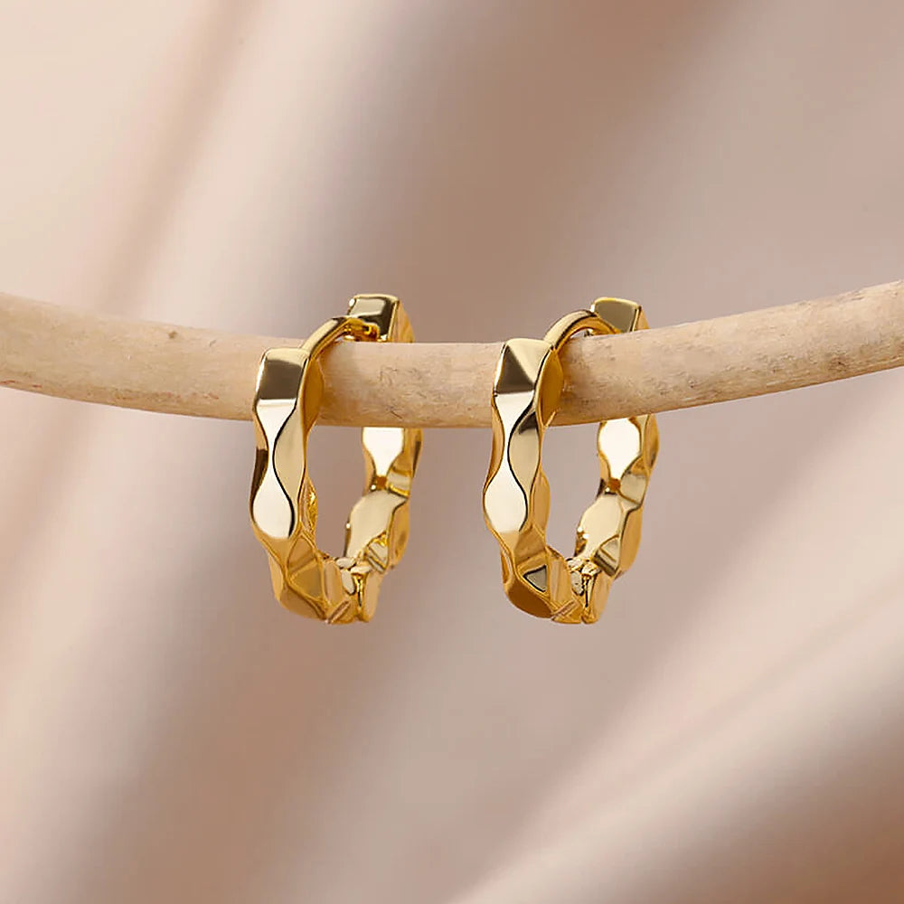 Elegant Round Ear rings for Girls